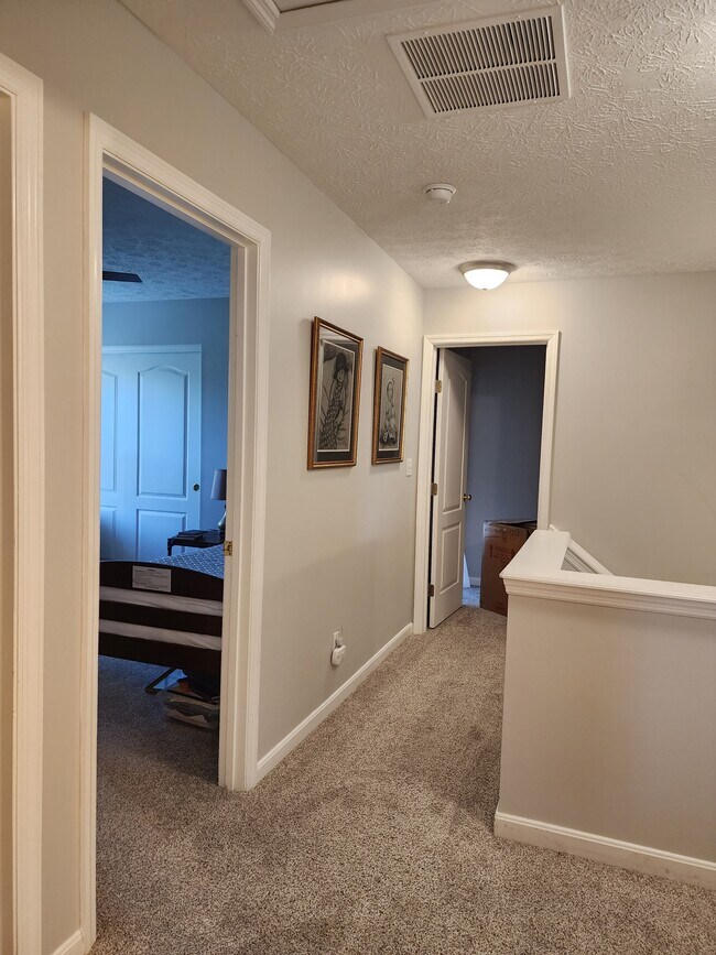 Building Photo - 1146 Deercreek Dr