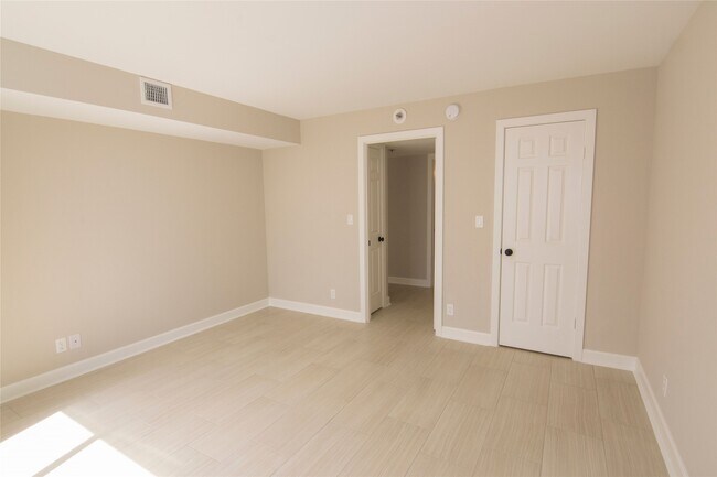 Building Photo - 3525 Sage Rd