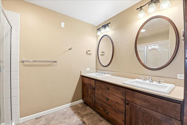 Building Photo - 1 Bedroom Condo in Downtown Boise:::: Balcony View of the City