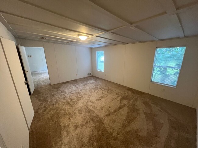 Building Photo - 152 Danibell Lane  - Acreage in Havana!