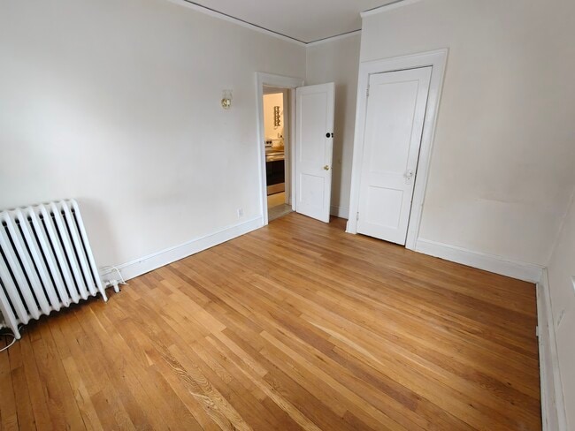 Building Photo - 117 Dover Rd