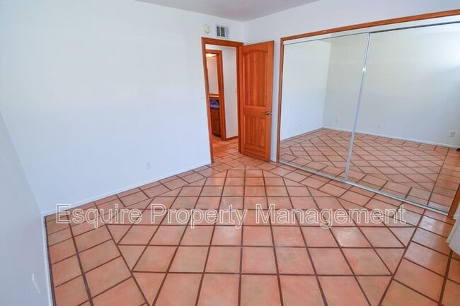 Building Photo - 298 Glenwood Ave