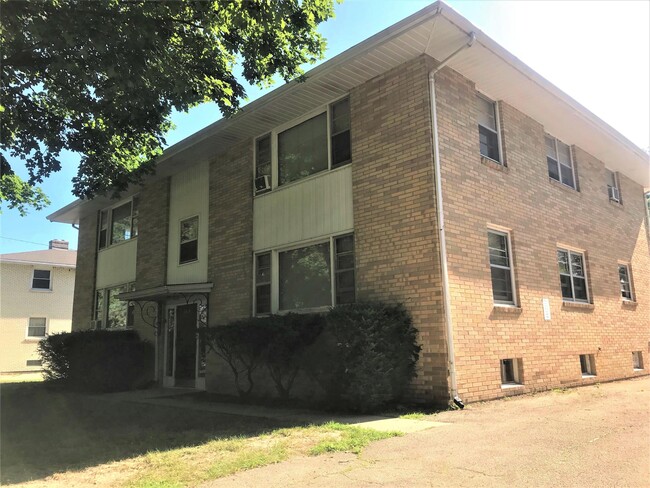 Building Photo - 2313 Brentwood Pkwy