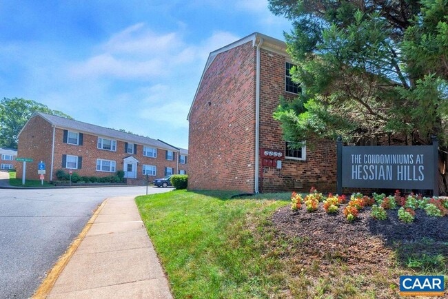 Primary Photo - Hessian Hills first-floor Condo 2bed/1bath rental