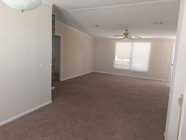 Building Photo - 4 Bedroom, 2 Bathroom Home in Moriarty, NM