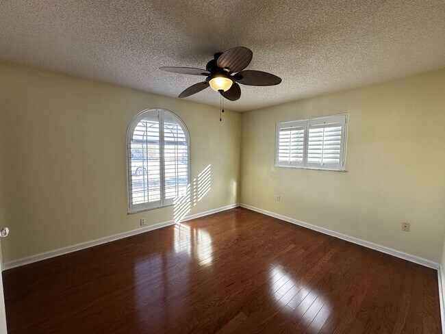 Building Photo - 2158 NW 50th Ave