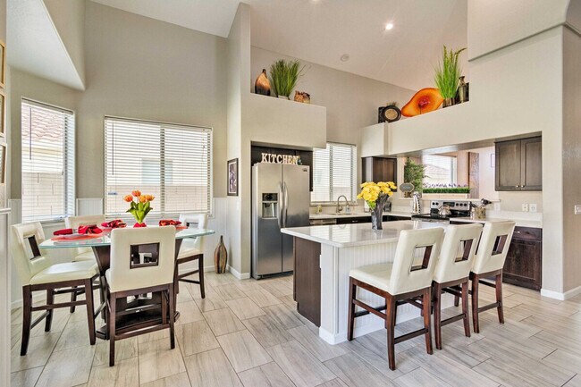 Building Photo - 8790 W Hayward Ave