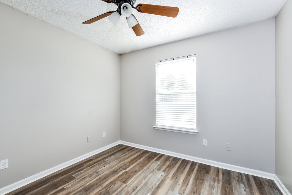 Building Photo - 1371 Summerbrook Dr