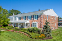 Building Photo - Great Oaks Apartments