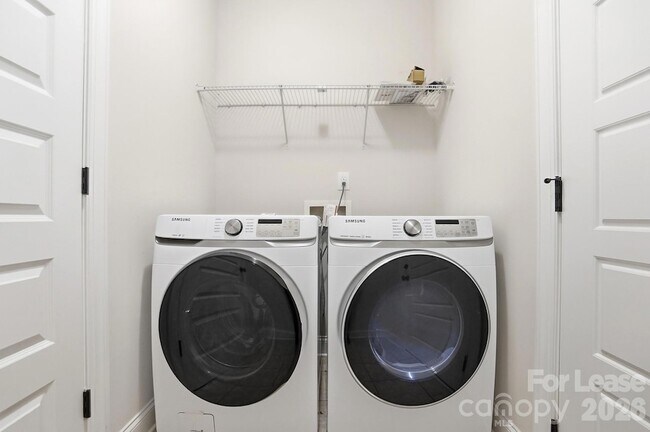 Building Photo - 6532 Wildbrook Dr