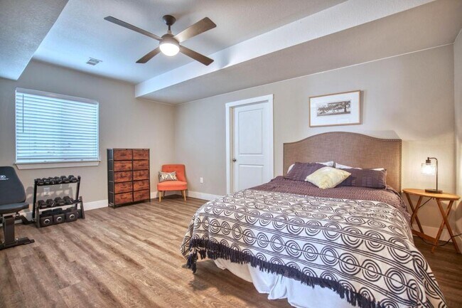 Building Photo - 633 Great Basin Ct