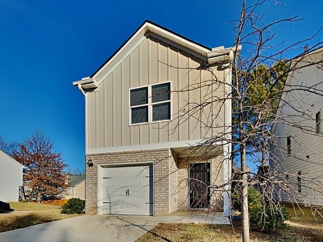 Building Photo - 2152 Belmont Cir NE