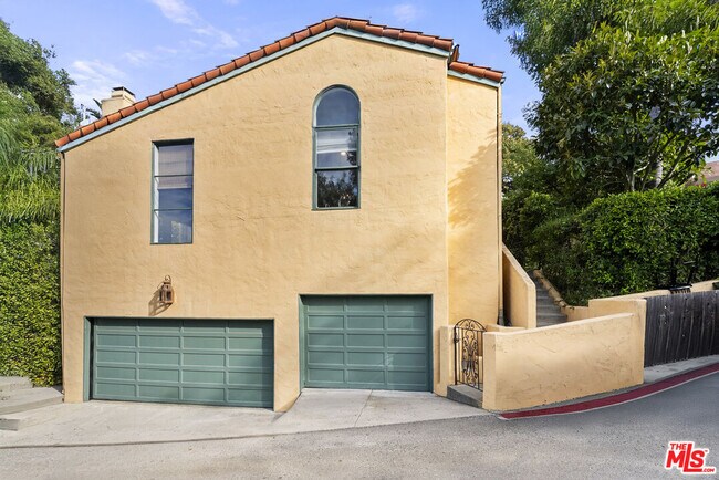 Building Photo - 7445 Palo Vista Dr