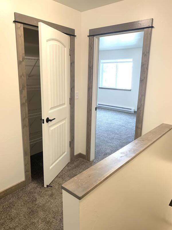 Building Photo - 3355 Blackbird Wy