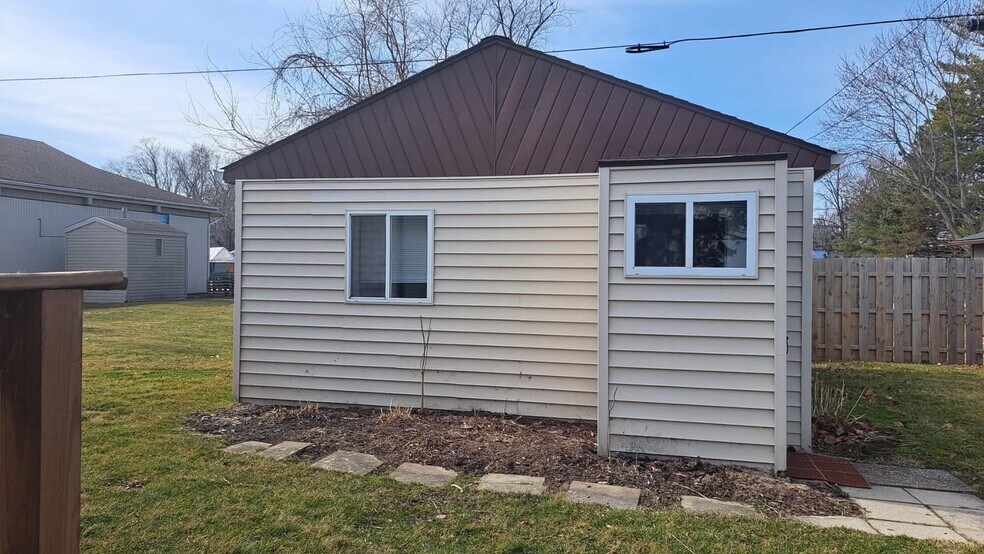 Building Photo - 2315 Martins Point Rd