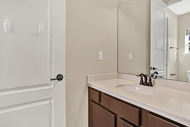 Building Photo - Gorgeous 5 bedroom/ 4 bathroom home in Durbin!