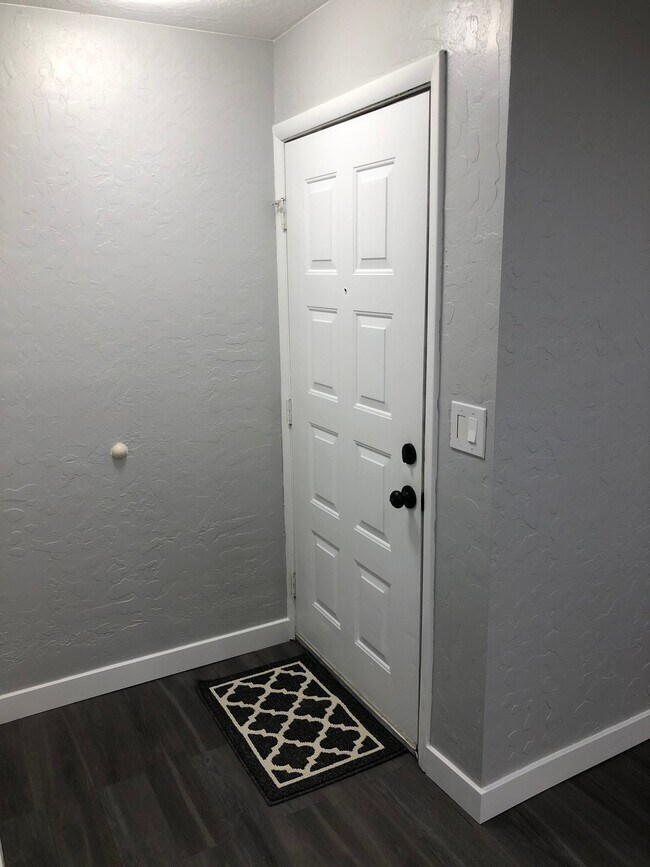 Building Photo - 44 S 1450 W