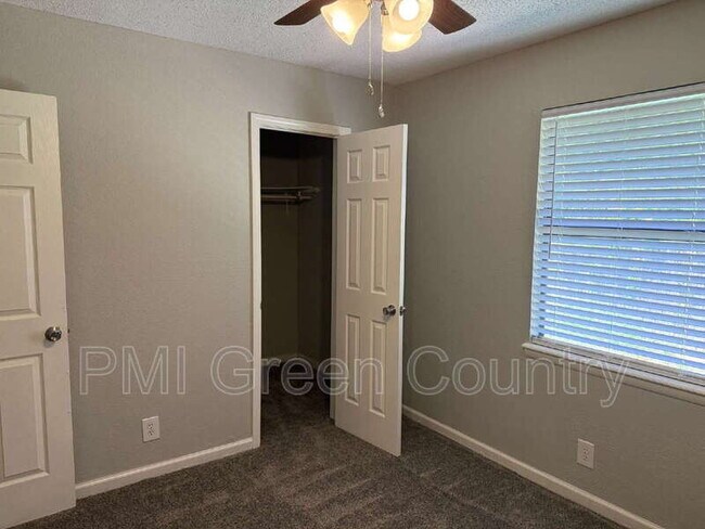 Building Photo - 12429 E 11th Ct