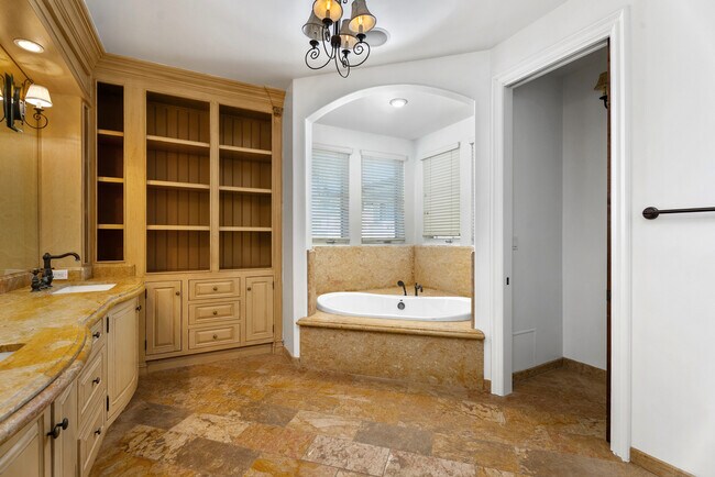 Building Photo - 26509 Via Sacramento