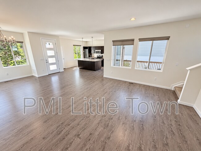 Building Photo - 9785 Dunning Cir