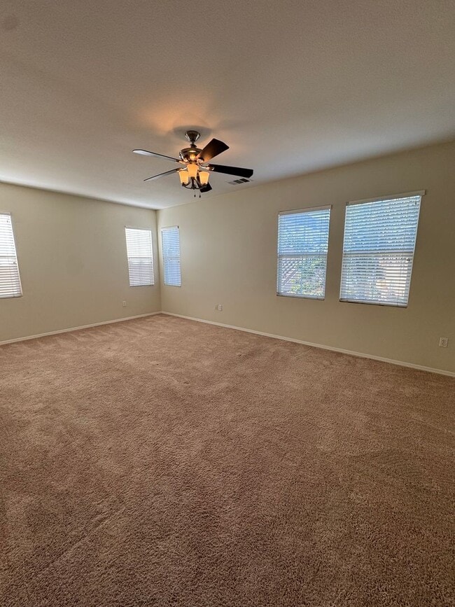 Building Photo - Stunning Home in a Desirable Gated Community