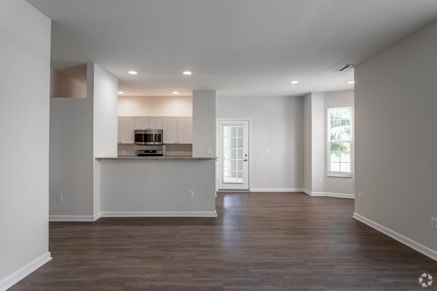 The Delaney I - 2 Br, 2 Ba - 1,200 SF (Wood Floor) - The Residences at Scioto Crossing