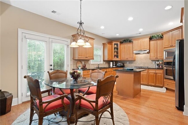 Building Photo - 2008 Wisteria Park Ln