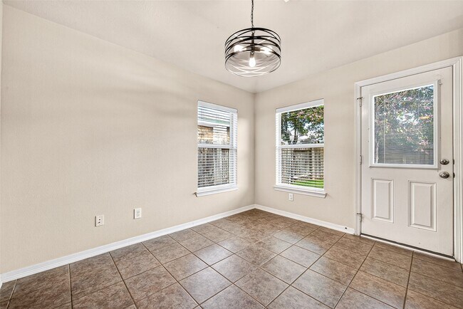 Building Photo - 26810 Henson Falls Dr