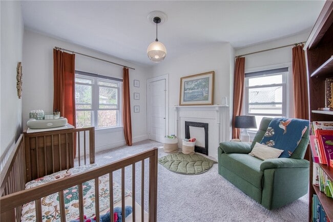 Building Photo - 911 Nevin Ave