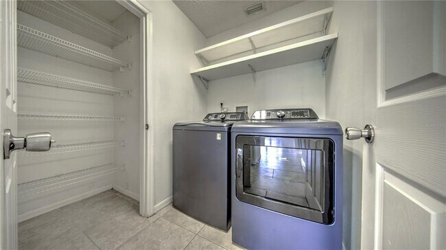 Building Photo - 13301 Whisper Bay Dr