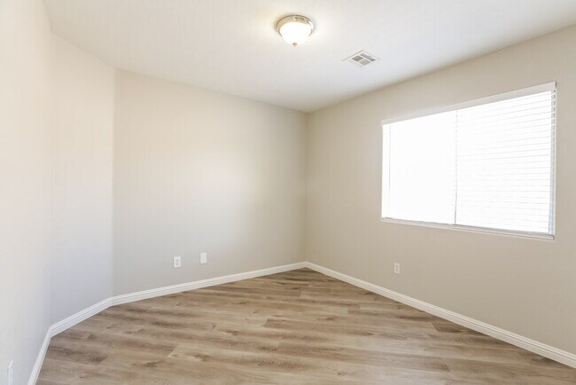 Building Photo - 10932 Napa Ridge Dr