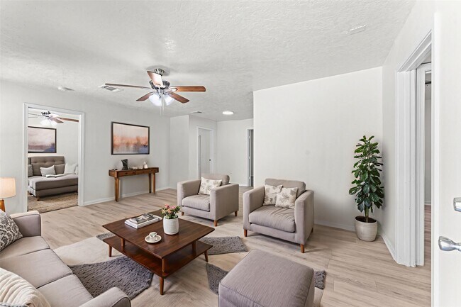 Primary Photo - 6515 Beekman Rd