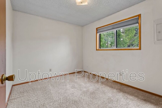 Building Photo - 8055 NE Flanders St