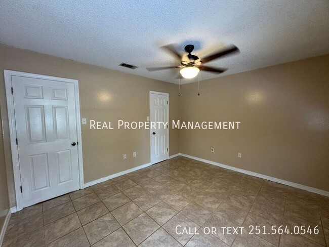 Building Photo - 7969 S Pine Springs Dr