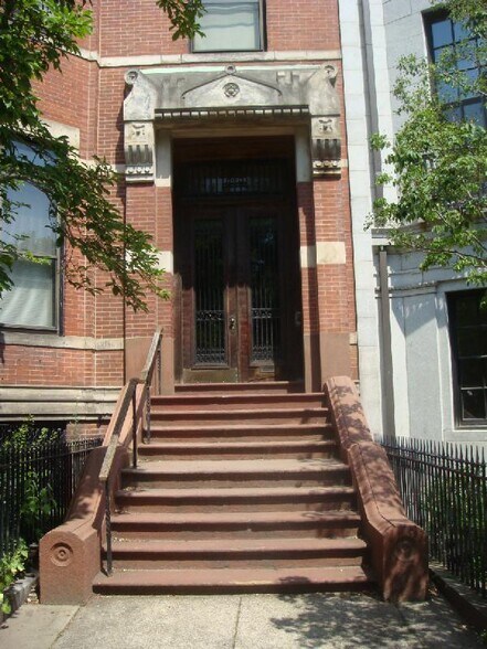 Building Photo - 247 Commonwealth Ave