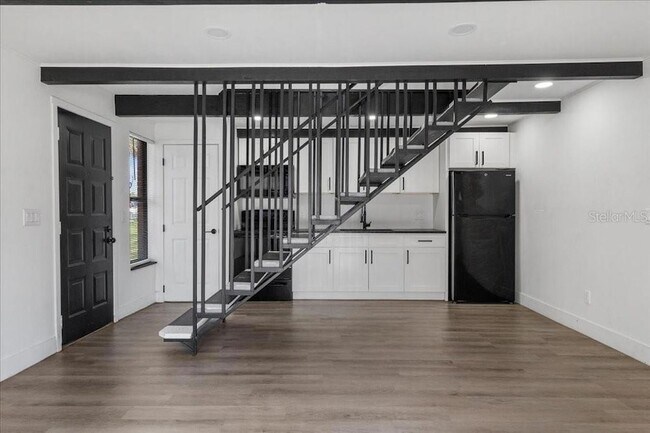 Building Photo - 4414 Overlook Dr