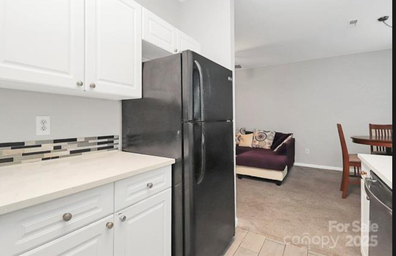 Building Photo - 5943 Pisgah Way