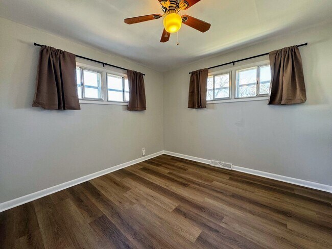 Building Photo - 2691 S Linley Ct