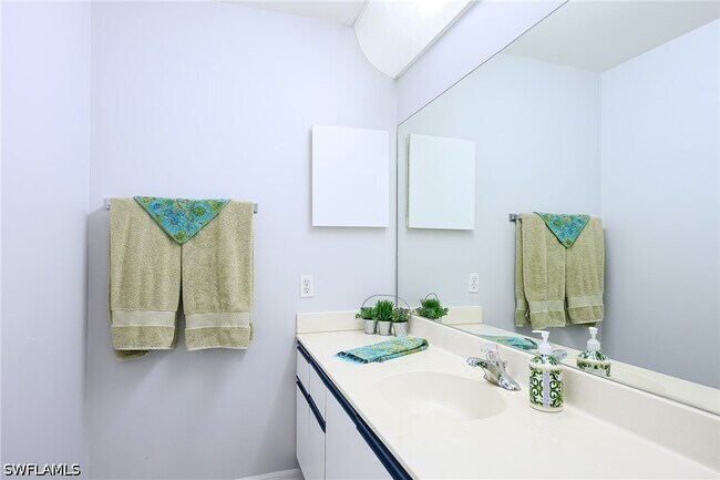 Building Photo - 586 Beachwalk Cir