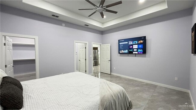 Building Photo - 30 Lilac Ave