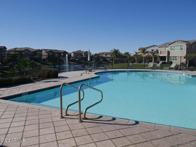 Building Photo - 4077 S Sabrina Dr