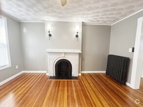 Building Photo - 19 Saratoga St