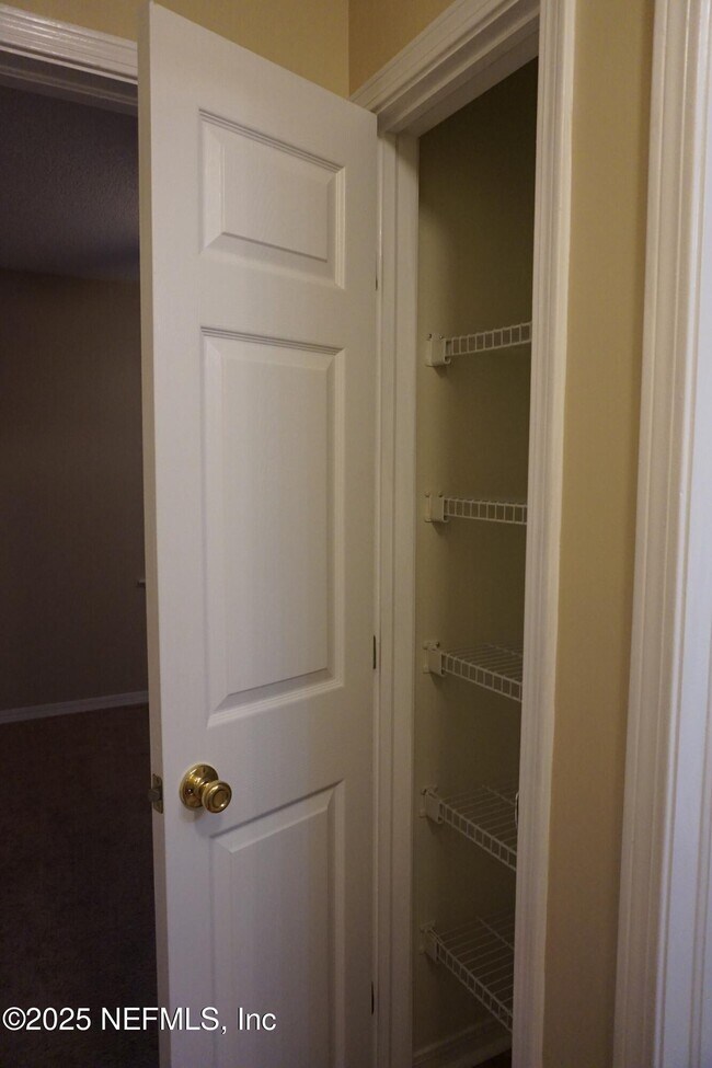 Building Photo - 7809 Allspice Cir E