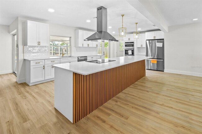 Building Photo - 5700 Bayou Grande Blvd NE