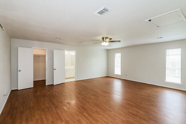 Building Photo - 9506 Lost Eagle Dr