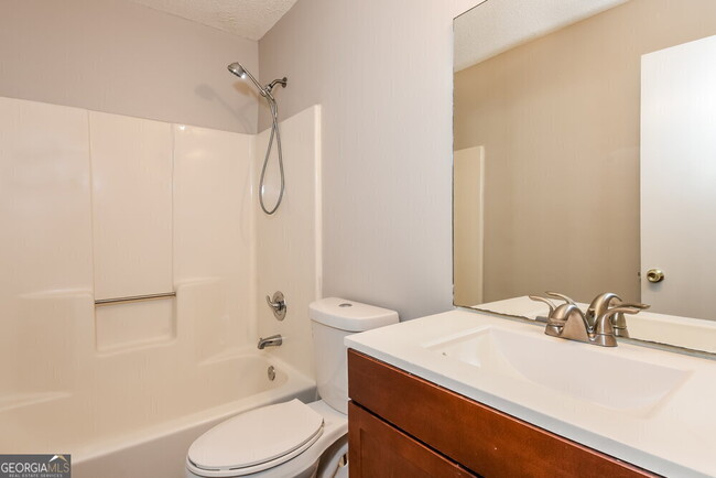 Building Photo - 4034 Sharon Woods Dr