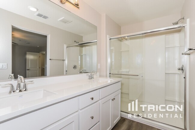 Building Photo - 2634 Miller Run Ln