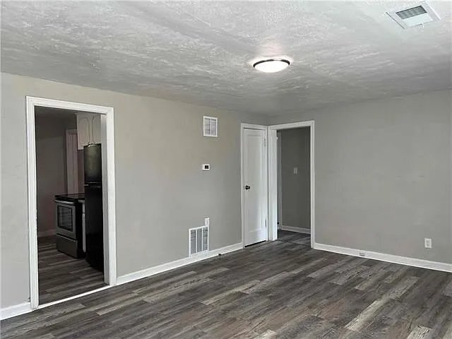 Building Photo - 8003 Garfield Ave