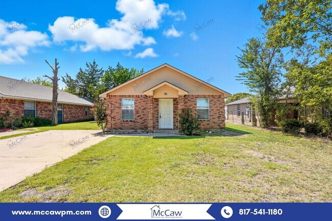 Building Photo - 509 W Cedar St