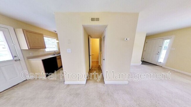 Building Photo - 108 Silverbrook Drive